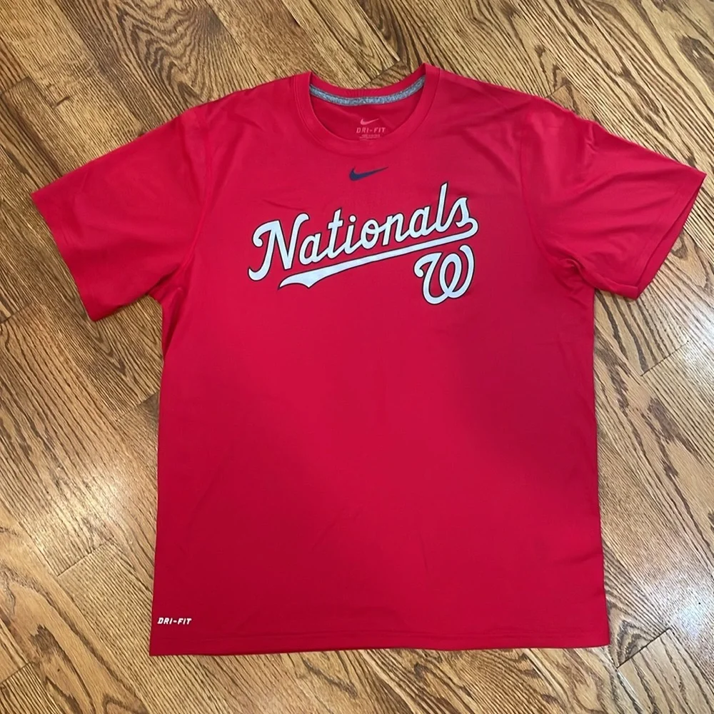 Men’s Washington Nationals Nike Dri-Fit Shirt. Size Large. Like New Condition.